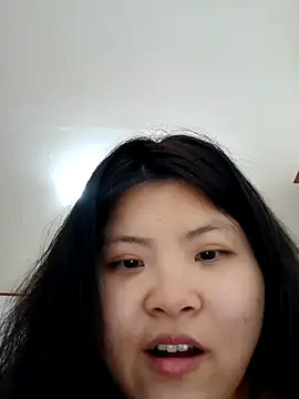 hello098712 online show from February 3, 2025, 10:03 am