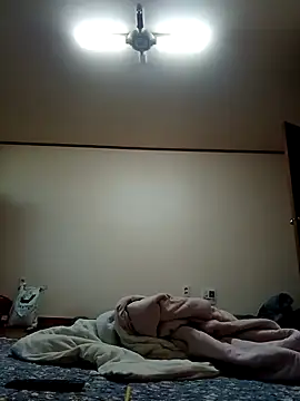 hello098712 online show from February 4, 2025, 7:51 am