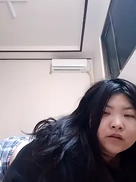 hello098712 online show from March 4, 2025, 9:07 am