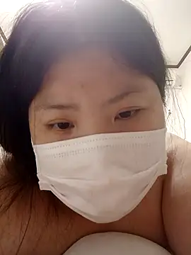 hello098712 online show from October 14, 2025, 3:46 pm