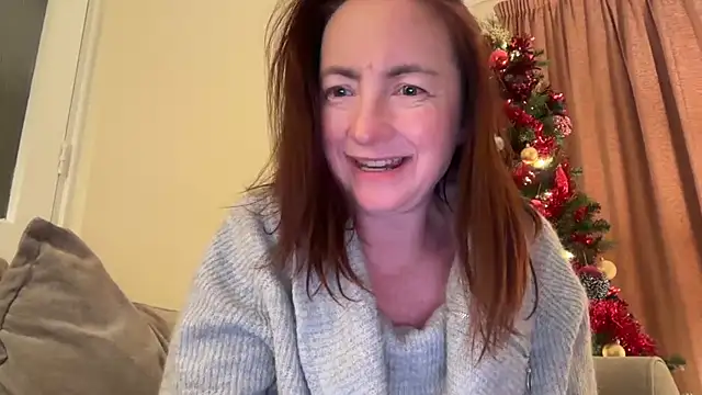 LouiseTswing online show from December 19, 2024, 6:56 pm