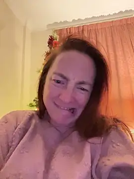 LouiseTswing online show from December 30, 2024, 8:25 pm