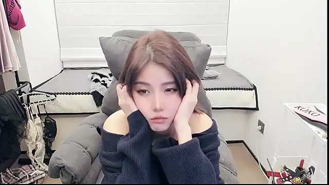 bbtt544 online show from October 17, 2025, 3:03 pm