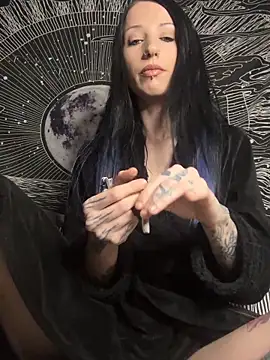 MissMidnightUK online show from February 5, 2026, 11:42 pm