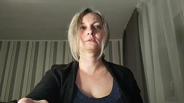 EdithManning online show from March 13, 2026, 6:14 pm