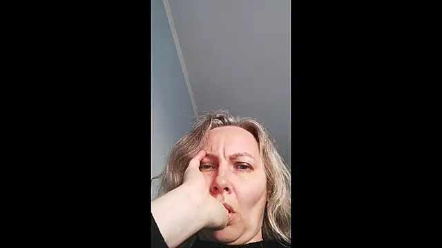 Snapshot of EdithManning chatting on April 30, 2026, 5:19 pm EdithManning online show from April 30, 2026, 5:19 pm