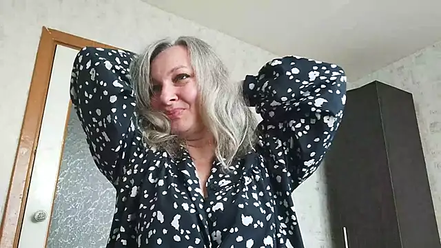 Snapshot of EdithManning chatting on May 21, 2026, 5:58 am EdithManning online show from May 21, 2026, 5:58 am