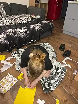 princessaalicc online show from December 9, 2024, 1:51 am