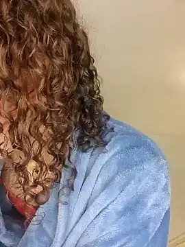 Snapshot of lolimirass24 chatting on January 1, 2025, 8:37 pm lolimirass24 online show from January 1, 2025, 8:37 pm