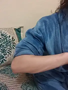 Snapshot of lolimirass24 chatting on January 13, 2025, 7:31 pm lolimirass24 online show from January 13, 2025, 7:31 pm