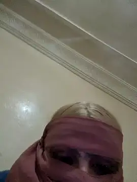 Snapshot of lolimirass24 chatting on January 21, 2025, 6:33 am lolimirass24 online show from January 21, 2025, 6:33 am