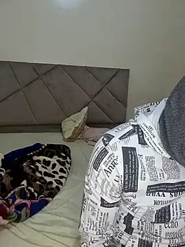 Snapshot of lolimirass24 chatting on January 22, 2025, 2:37 am lolimirass24 online show from January 22, 2025, 2:37 am