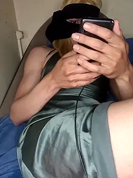 Snapshot of lolimirass24 chatting on March 14, 2025, 2:31 am lolimirass24 online show from March 14, 2025, 2:31 am