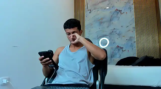 wolf james123 online show from December 18, 2024, 11:56 am