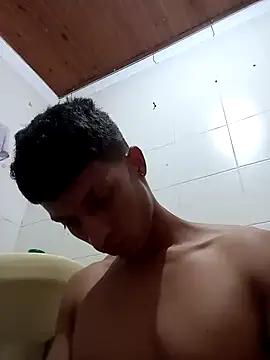 wolf james123 online show from January 14, 2025, 5:08 am