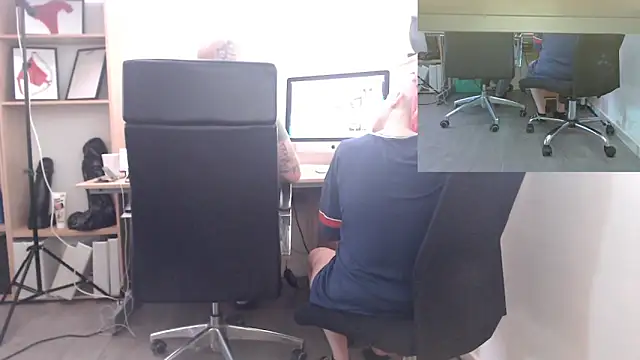 EdgesOfReality online show from February 3, 2026, 2:33 pm