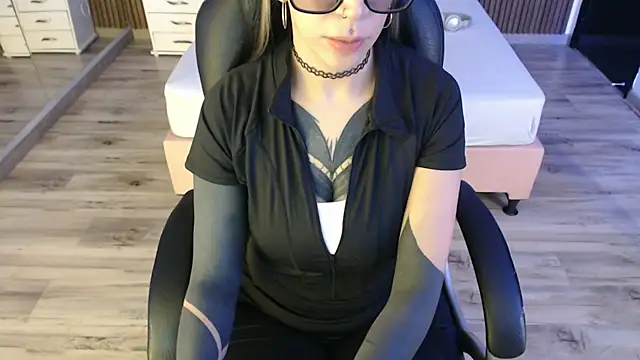 Sam mansson66 online show from October 15, 2025, 12:16 pm