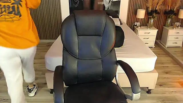 Snapshot of Sam_mansson66 chatting on February 17, 2026, 12:12 pm Sam mansson66 online show from February 17, 2026, 12:12 pm