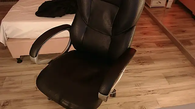 Snapshot of Sam_mansson66 chatting on March 21, 2026, 1:37 pm Sam mansson66 online show from March 21, 2026, 1:37 pm