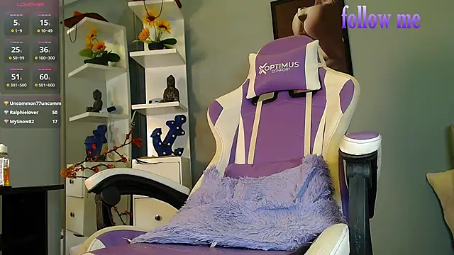 zoey-fox online show from March 12, 2025, 1:47 am