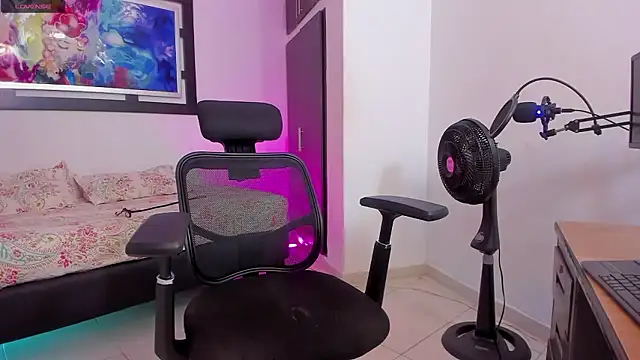 Zaya Smith online show from December 3, 2024, 3:52 am