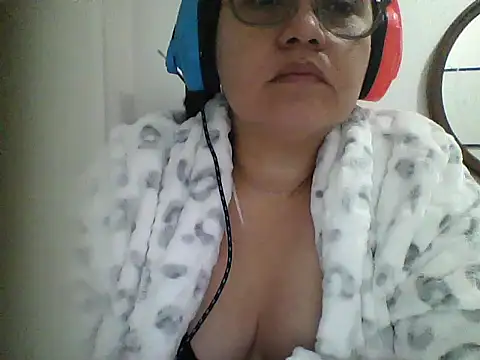 gaby0075 online show from December 11, 2024, 9:23 pm