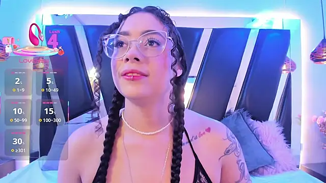 antonelllepiercee online show from October 8, 2025, 11:30 am