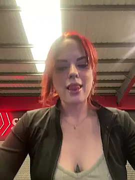 livelovelanaUk online show from January 9, 2025, 12:52 pm