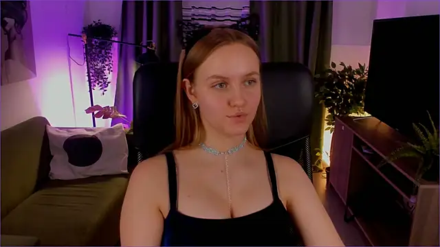 KellyPoter online show from December 14, 2024, 3:25 pm