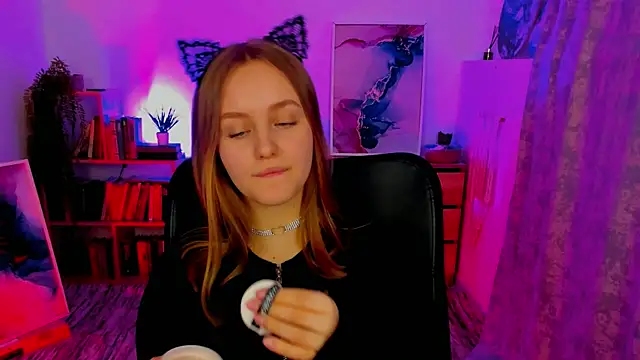 KellyPoter online show from December 21, 2024, 2:58 pm