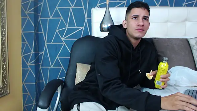 JakeMoxley online show from January 18, 2025, 12:36 pm