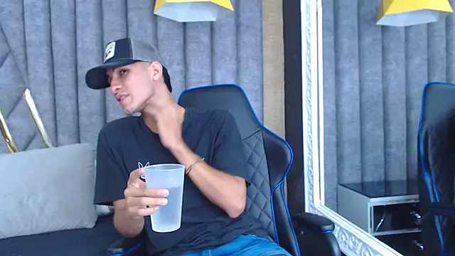 JakeMoxley online show from February 8, 2025, 7:59 pm