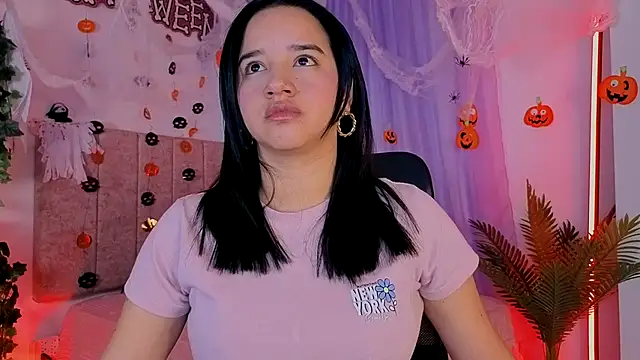 emilyrouxe online show from October 24, 2025, 1:29 pm