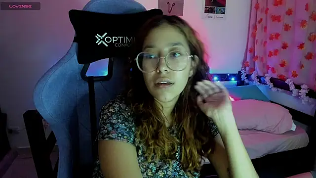  Moon Johnson online show from March 19, 2025, 1:10 am