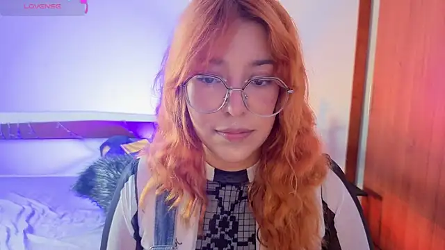  Moon Johnson online show from June 27, 2026, 5:29 pm