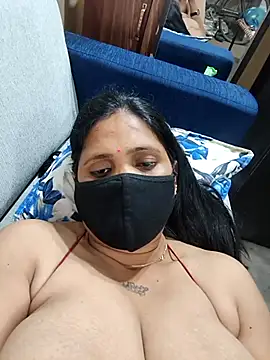 Neha8923 online show from January 25, 2025, 1:41 pm