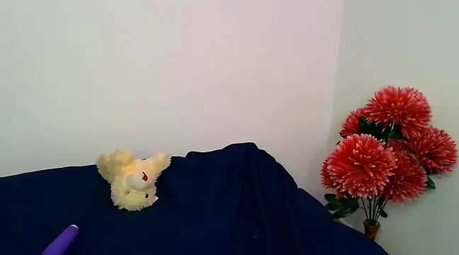 SUZY FROMUS online show from December 9, 2024, 12:08 pm