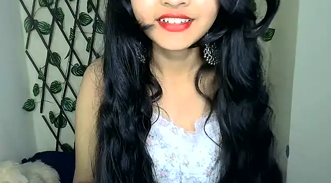 SUZY FROMUS online show from January 23, 2025, 6:14 pm