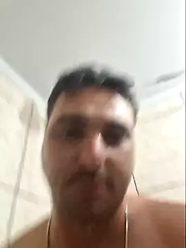 augusto3040 online show from December 25, 2024, 11:20 pm