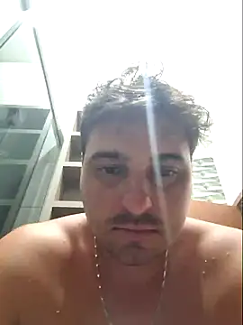 augusto3040 online show from January 19, 2025, 10:39 pm