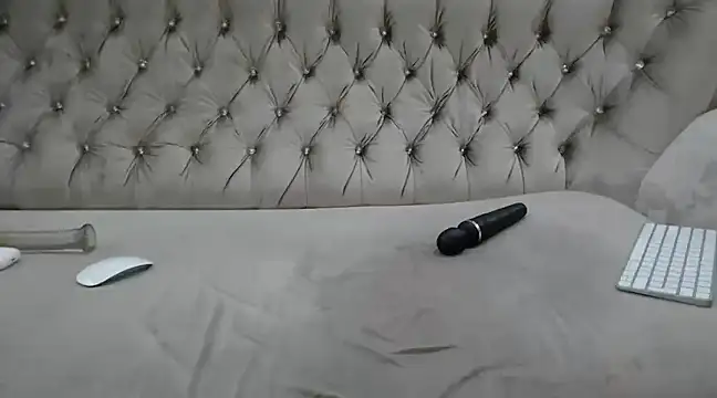 ElliaSquirtGirl online show from December 24, 2024, 5:05 am