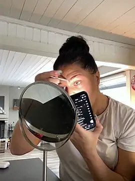 eemsii online show from February 12, 2025, 9:31 am