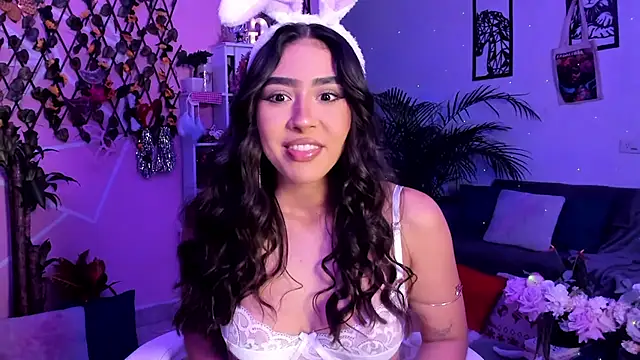 Danielacossio online show from March 8, 2026, 3:21 am