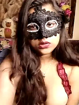 Hottyalia online show from December 8, 2024, 9:19 pm