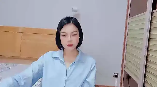 Linda-LL online show from January 18, 2025, 4:26 am