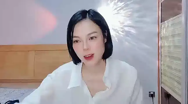 Linda-LL online show from January 18, 2025, 2:23 pm