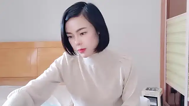 Linda-LL online show from February 11, 2025, 6:19 am