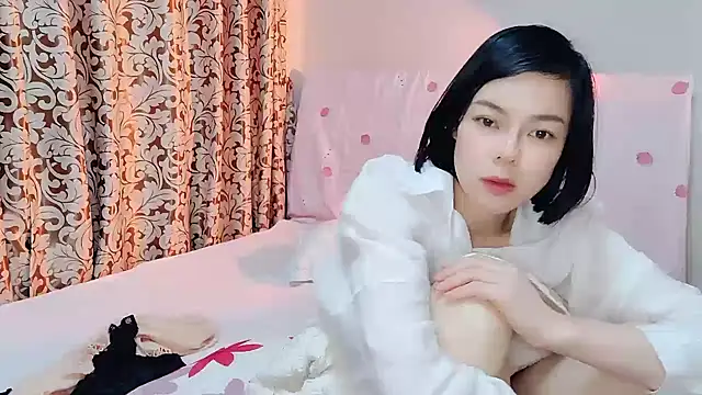 Linda-LL online show from March 7, 2025, 3:19 am