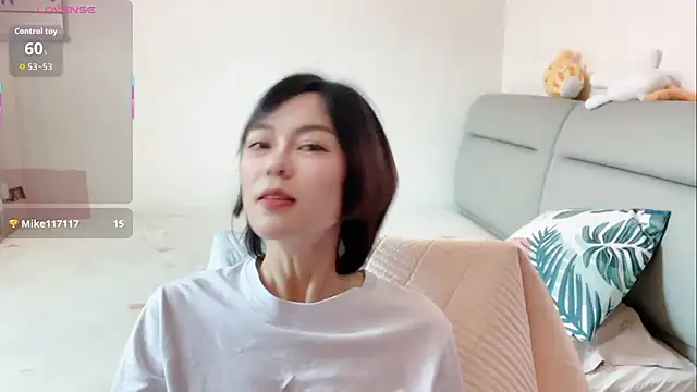 Snapshot of Linda-LL chatting on April 22, 2026, 6:49 am Linda-LL online show from April 22, 2026, 6:49 am