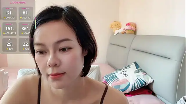 Snapshot of Linda-LL chatting on May 14, 2026, 3:57 am Linda-LL online show from May 14, 2026, 3:57 am